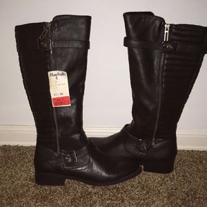 Black fake leather boots